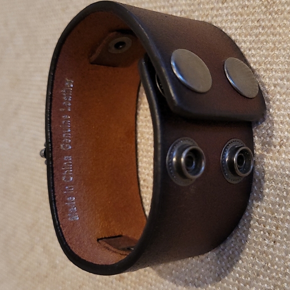 Adorable silver and turquoise earrings and bracelet. - Picture 5 of 7